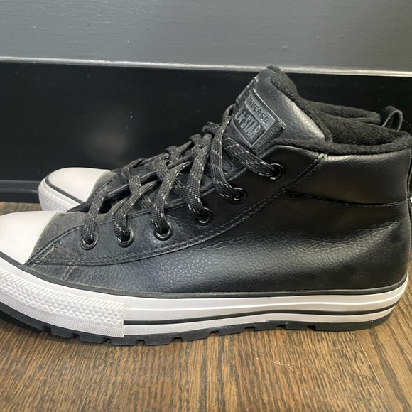 Converse mens size 8 - Picture 2 of 3